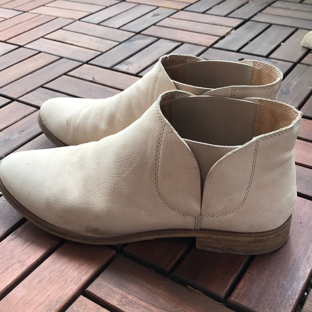 Splendid off white booties